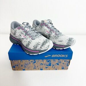 Brooks Women's Ghost 15 Running Shoes Size 5 White/Oyster/Oriole New w/ Box
